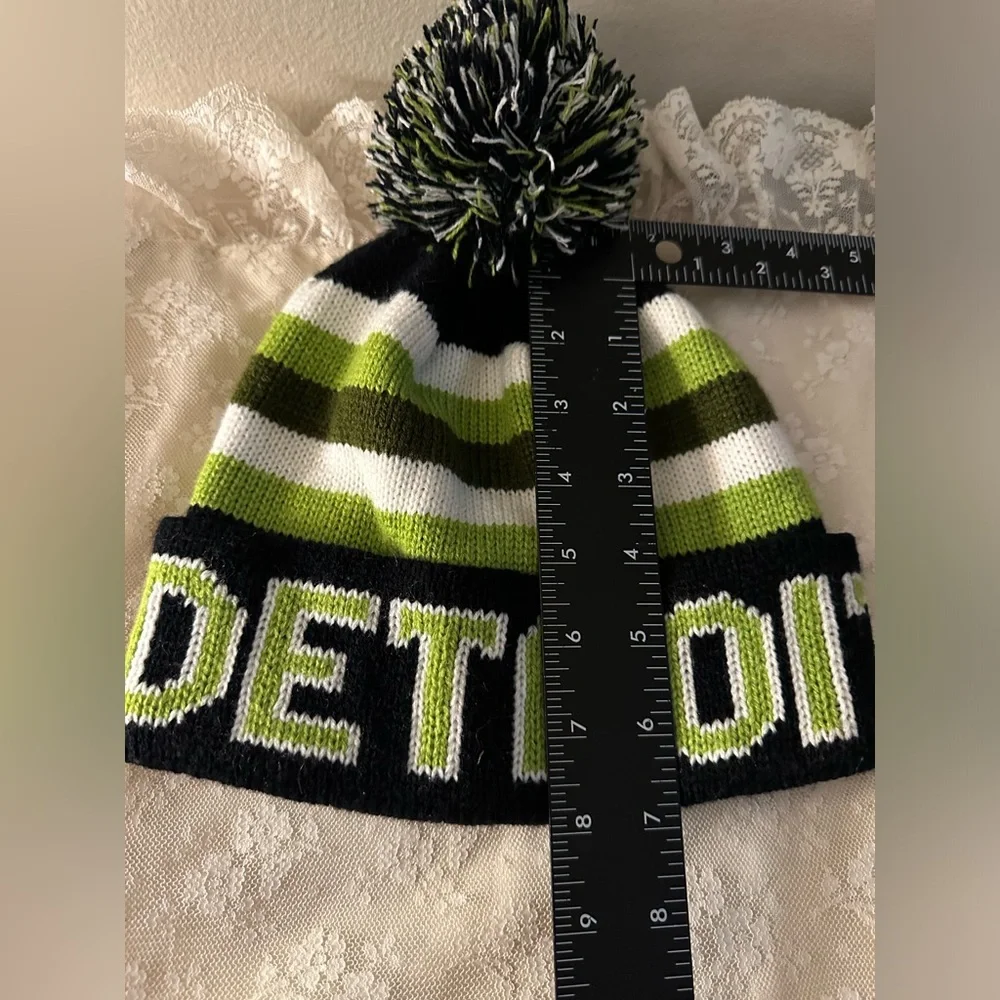 Detroit Pom-Pom Winter Beanie -